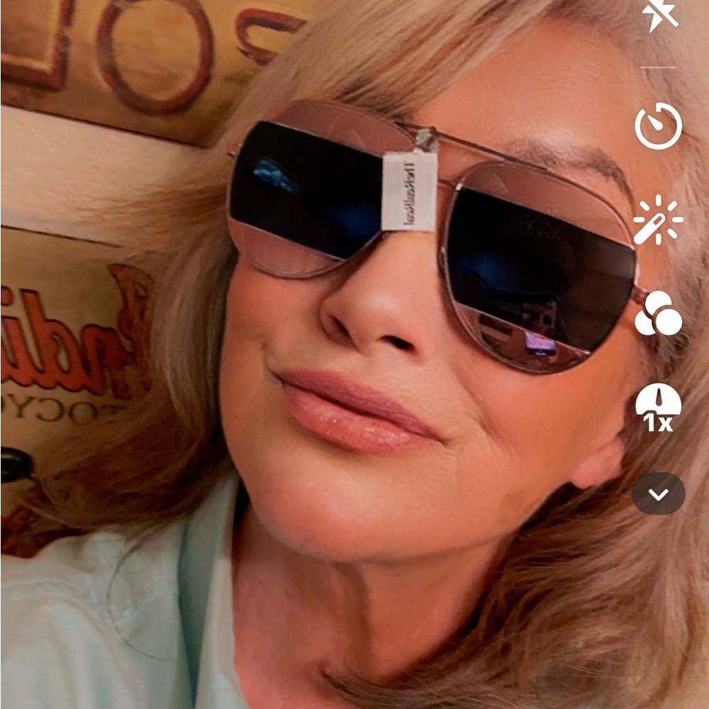 💜🌸 Christian Dior Aviator Sunglasses 🕶️ - Picture 12 of 13